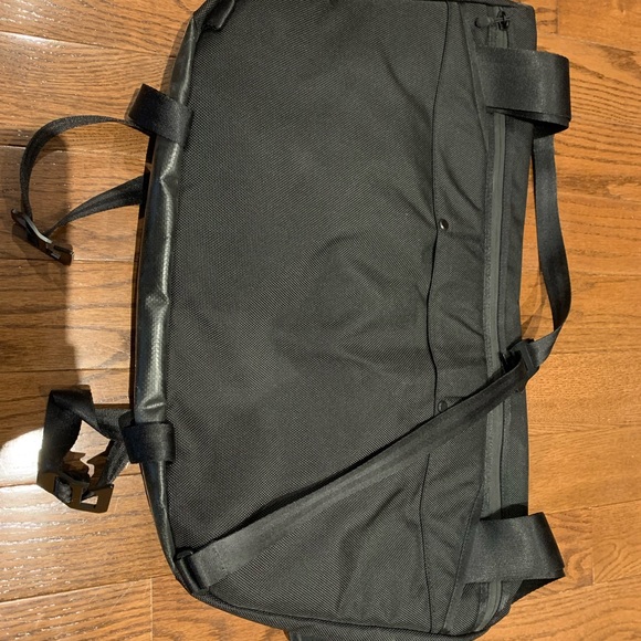 Nike bike messenger bag - Picture 2 of 4
